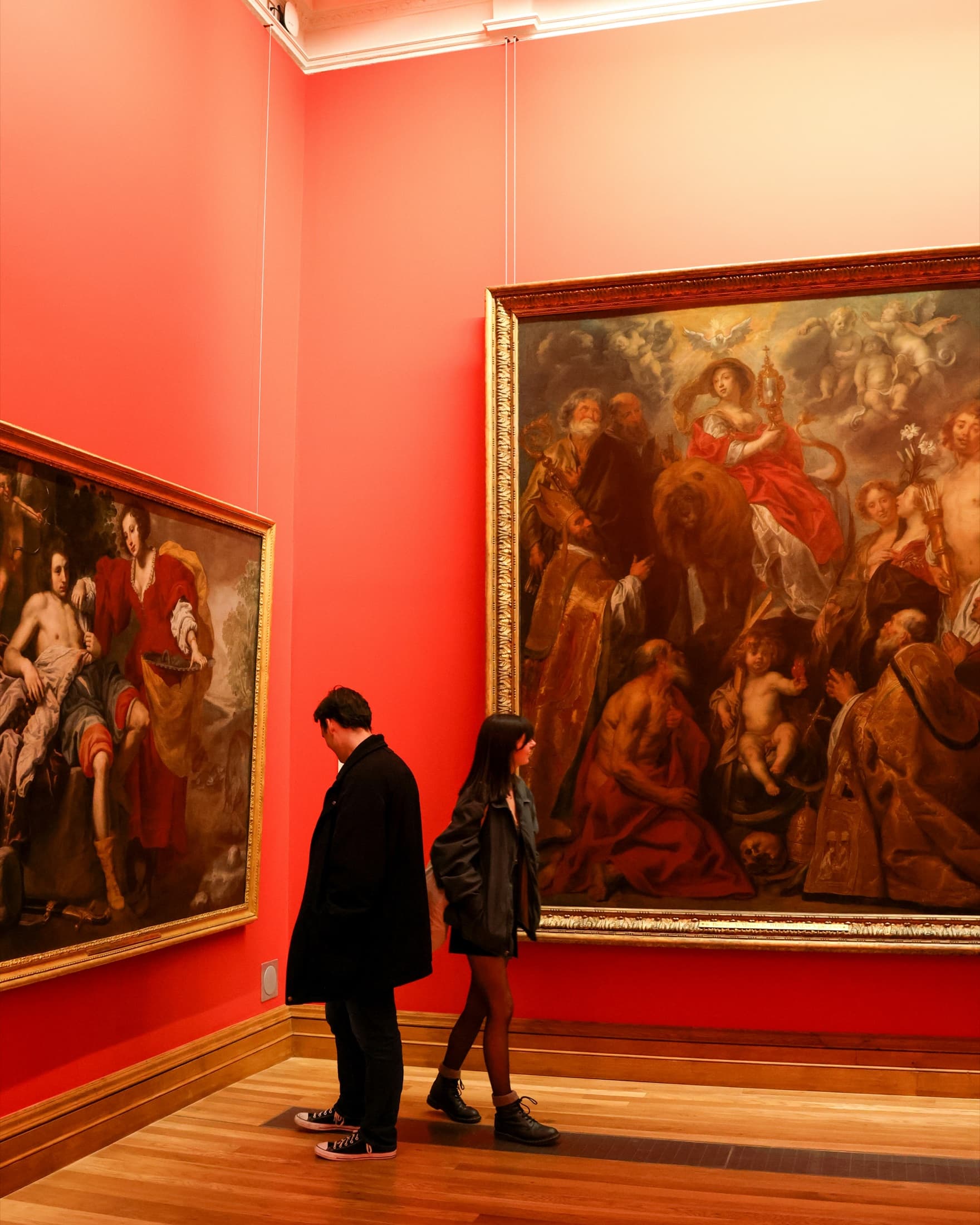 An atmospheric contemporary gallery environment